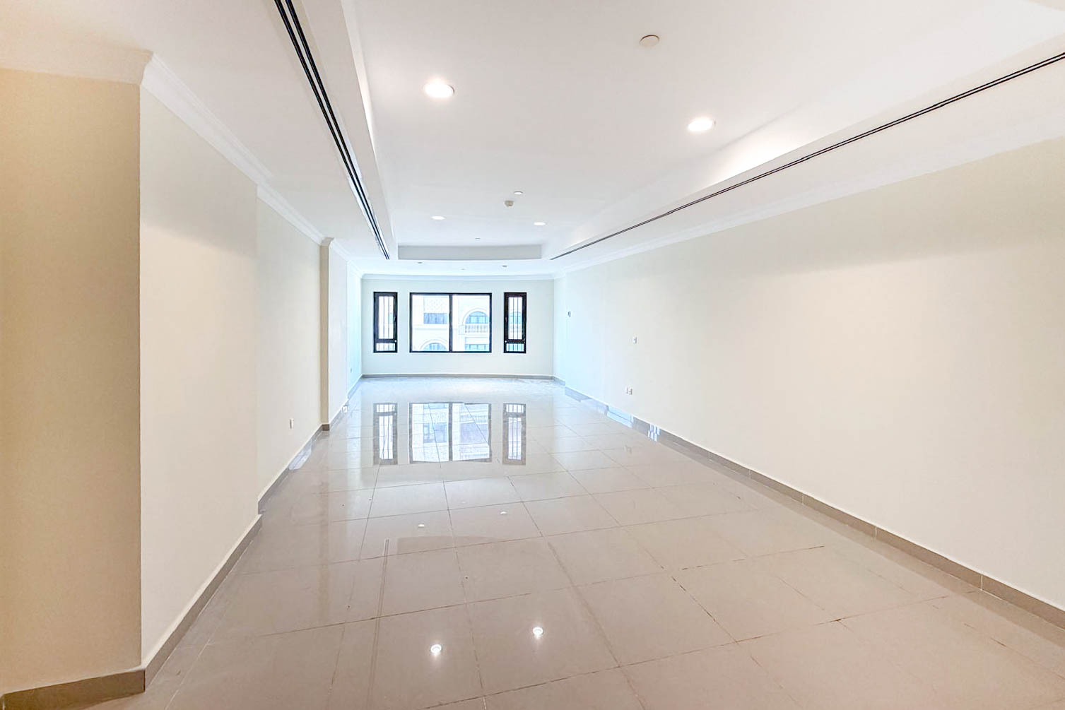 SPACIOUS LAYOUT | 1 BEDROOM + OFFICE | SF