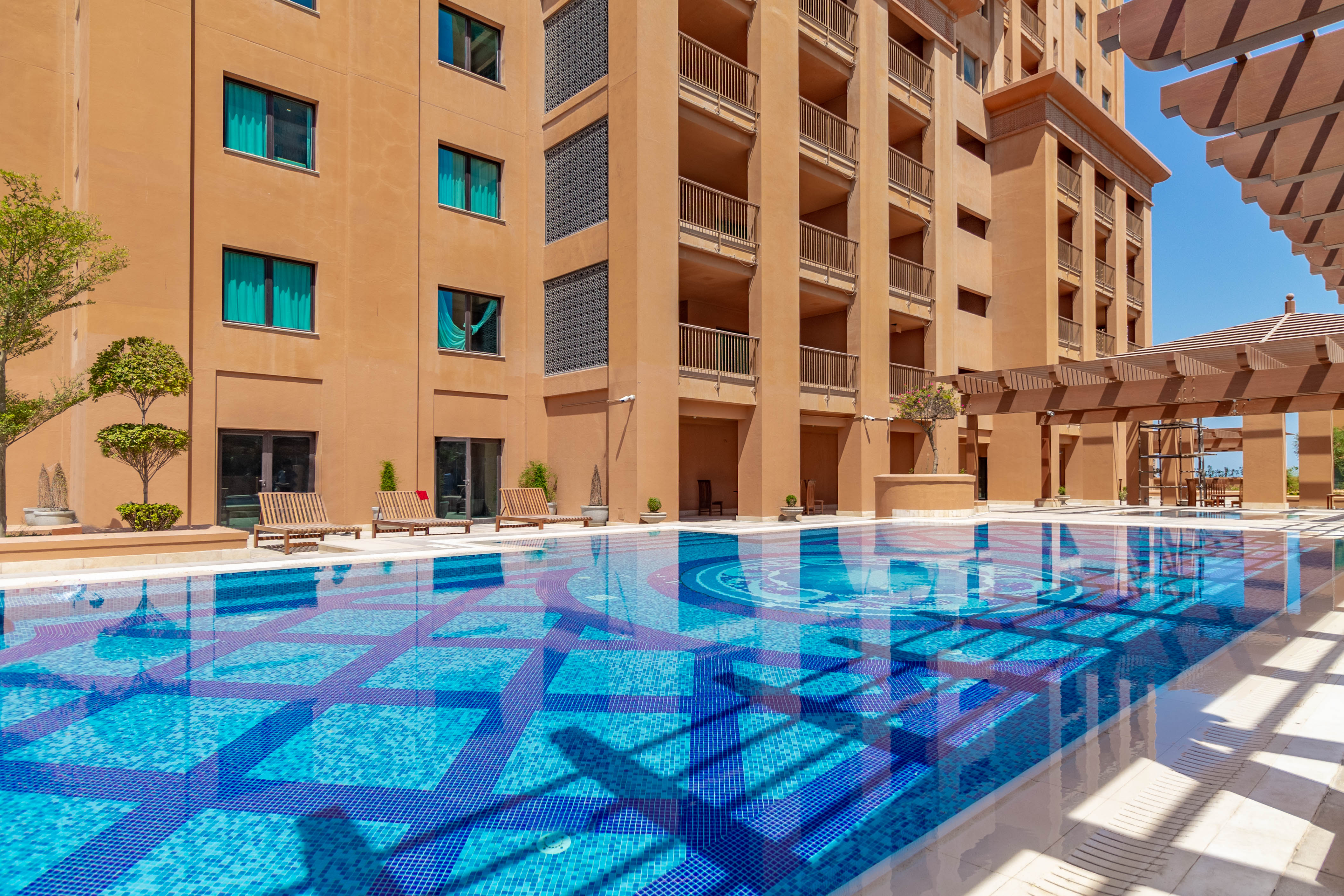STYLISH | 2 BEDROOMS | FULLY FURNISHED