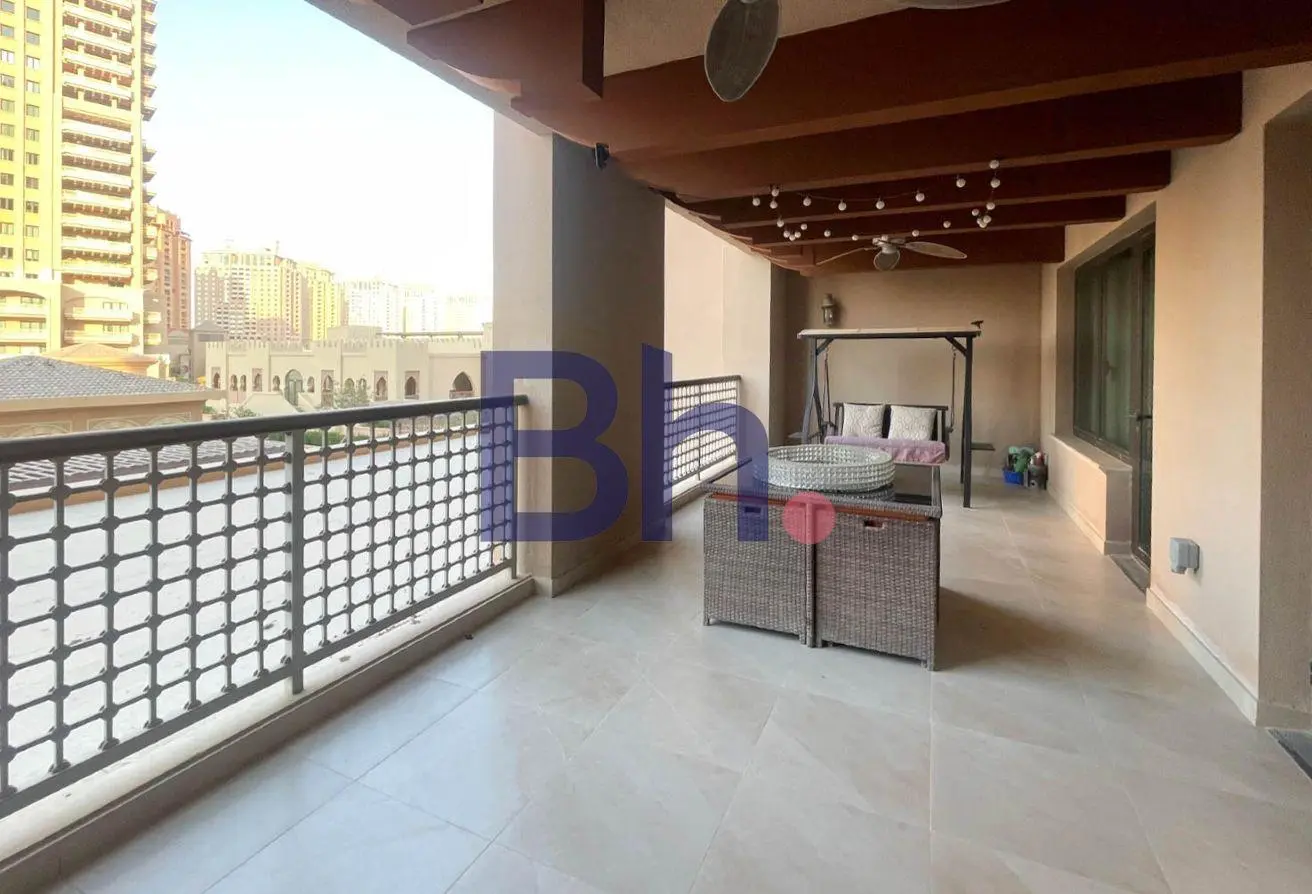 SPACIOUS FULLY FURNISHED 1 BEDROOM WITH STRONG ROI - photo 2