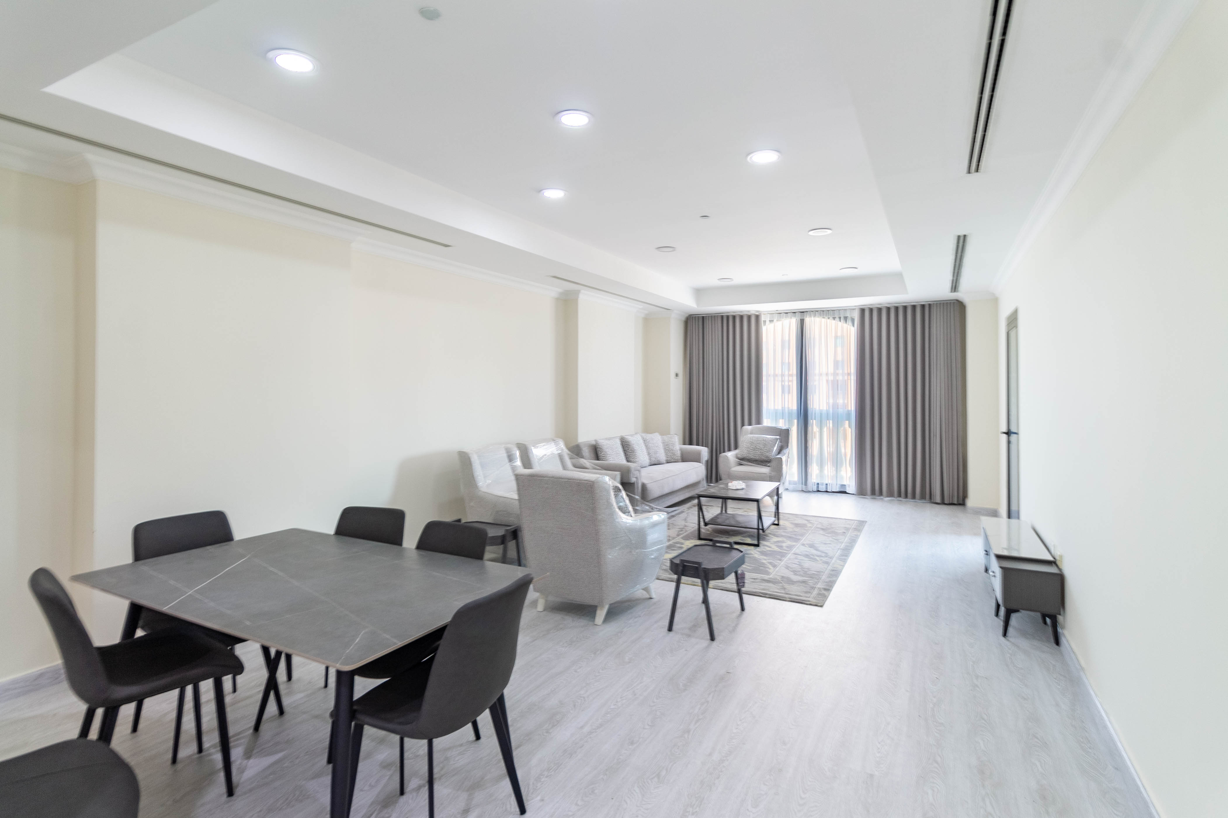 2 BHK | SPACIOUS | SEA VIEW  MARINA VIEW | BALCONY