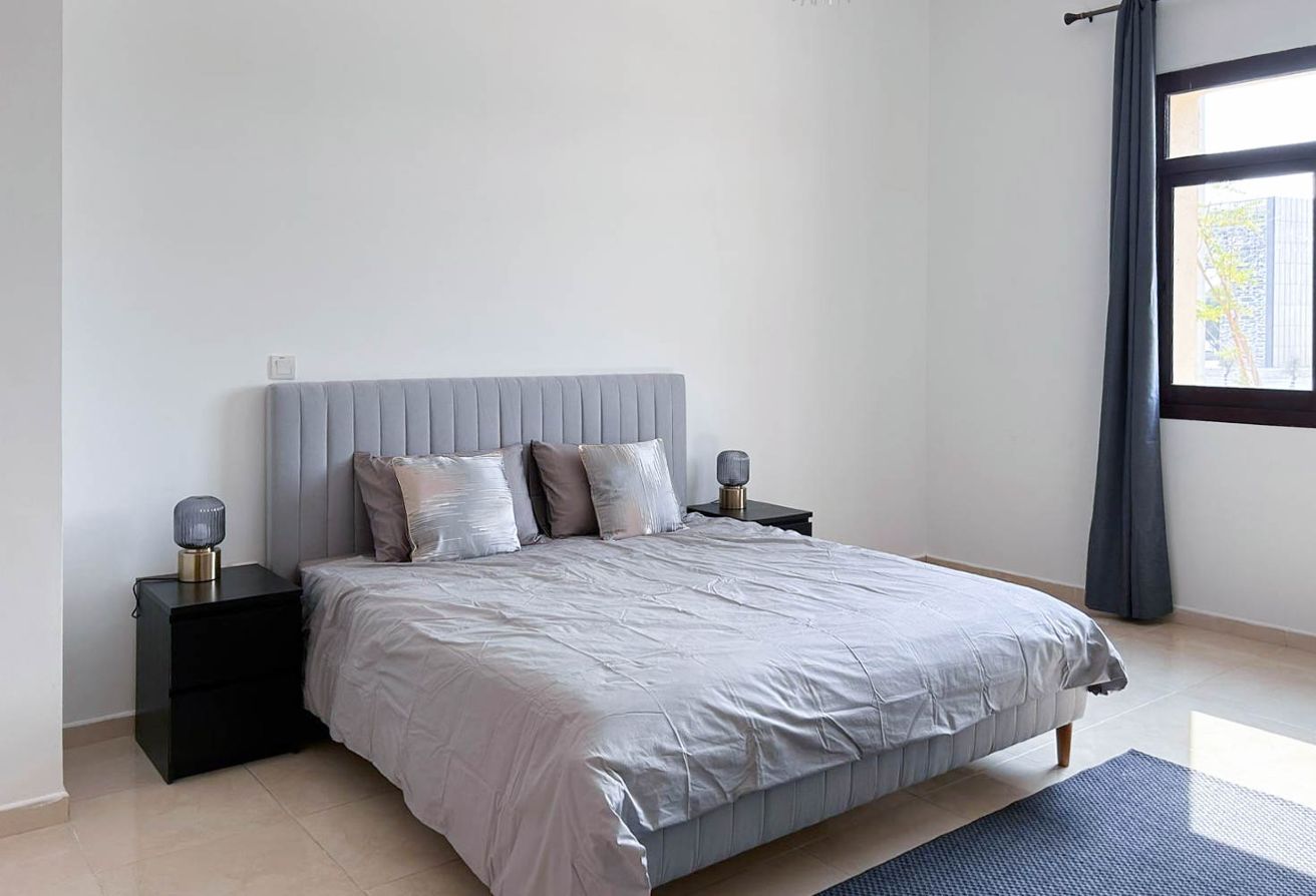 Best-Priced One Bedroom In Fox Hills