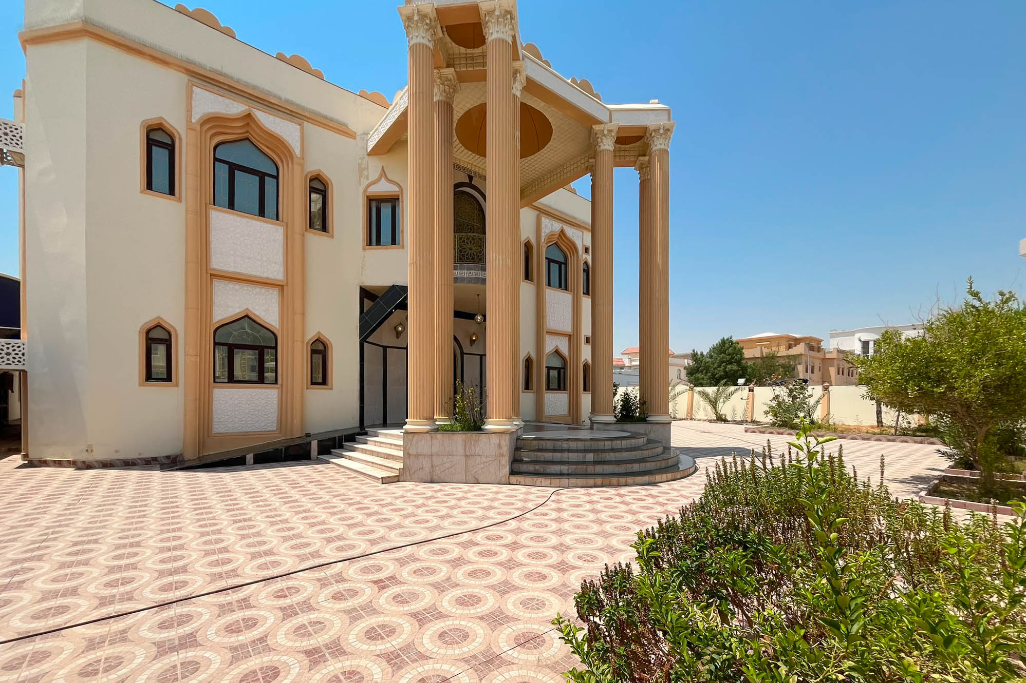 HOT DEAL | SPACIOUS VILLA | 7BED WITH MAID