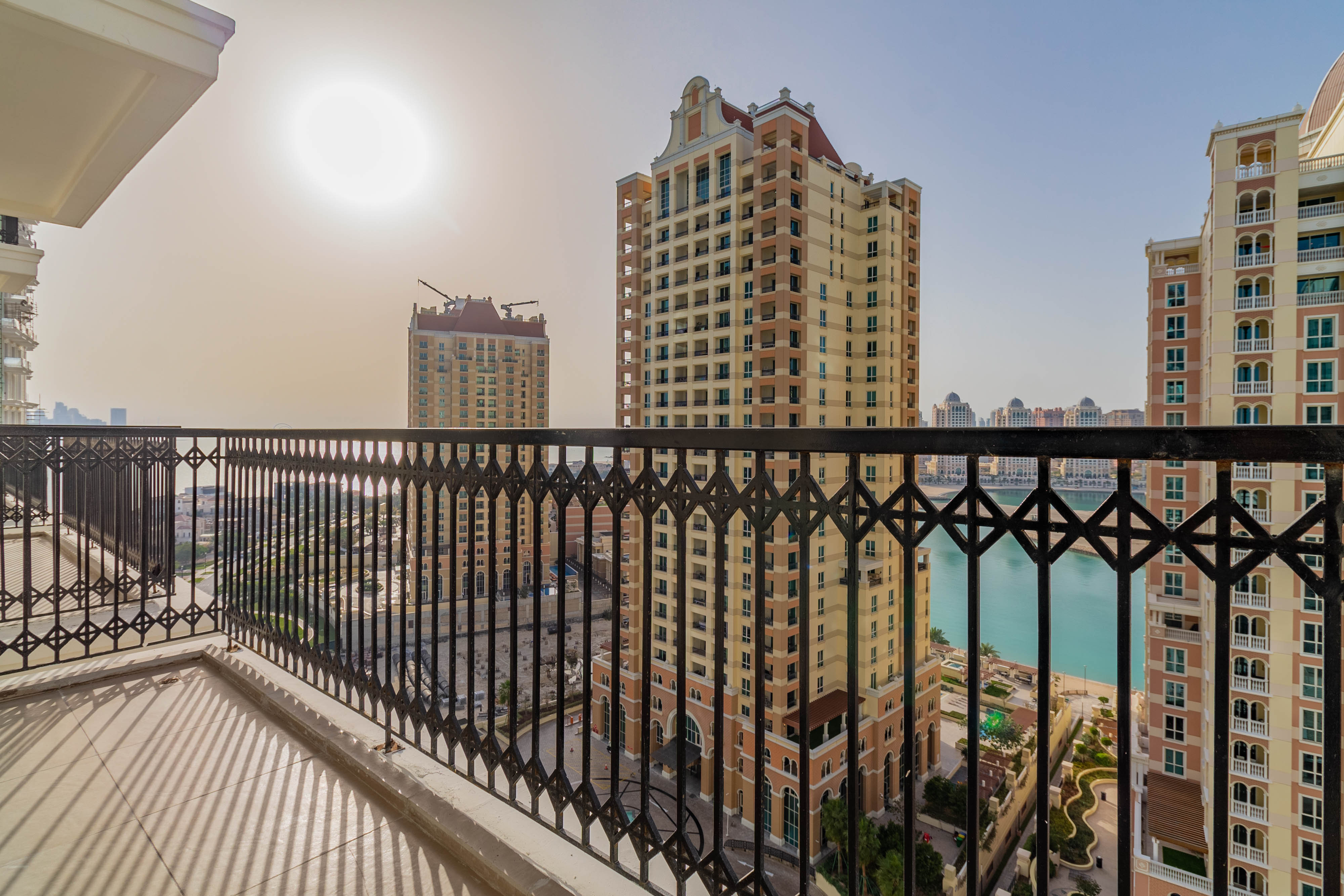 MODERN APARTMENT IN FLORESTA (1 BEDROOM +OFFFICE)