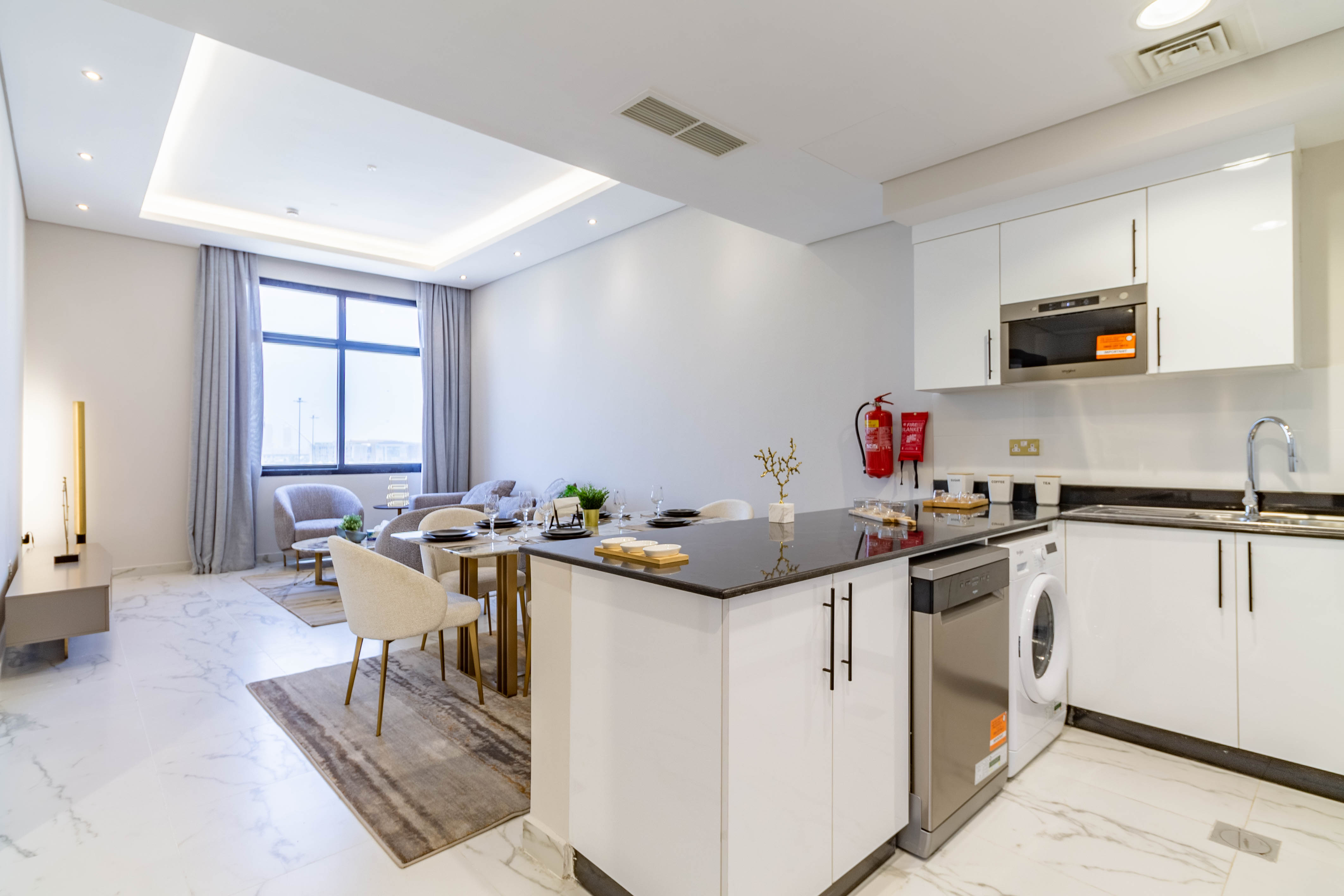 LUXURY | 1 BED | FOX HILLS SOUTH APARTMENT