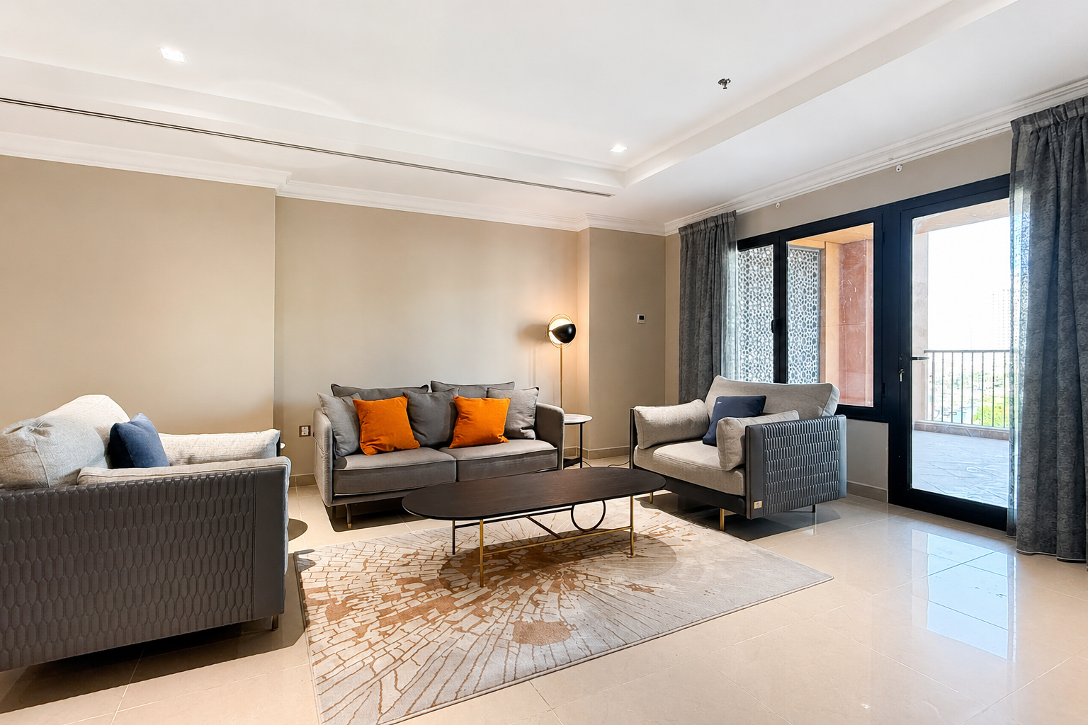 ELEGANT 1 BHK | BILLS INCLUDED | SEA VIEW