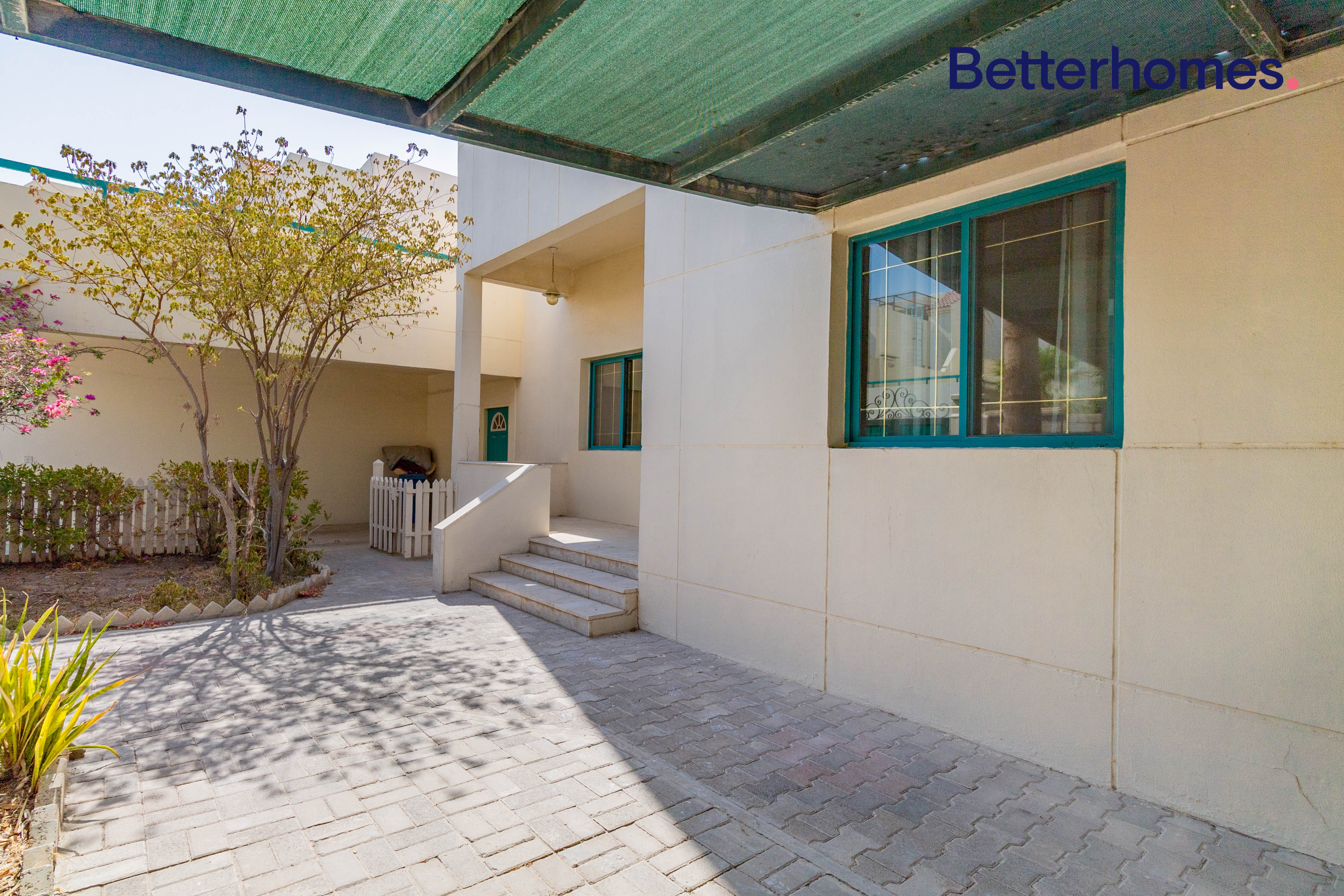 Spacious 3-Bedroom+Maid•s Room Villa Al Aziziyah - photo 2