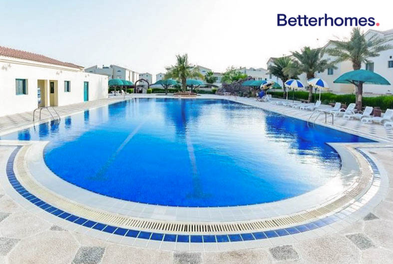 Spacious 3-Bedroom+Maid•s Room Villa Al Aziziyah - photo 3
