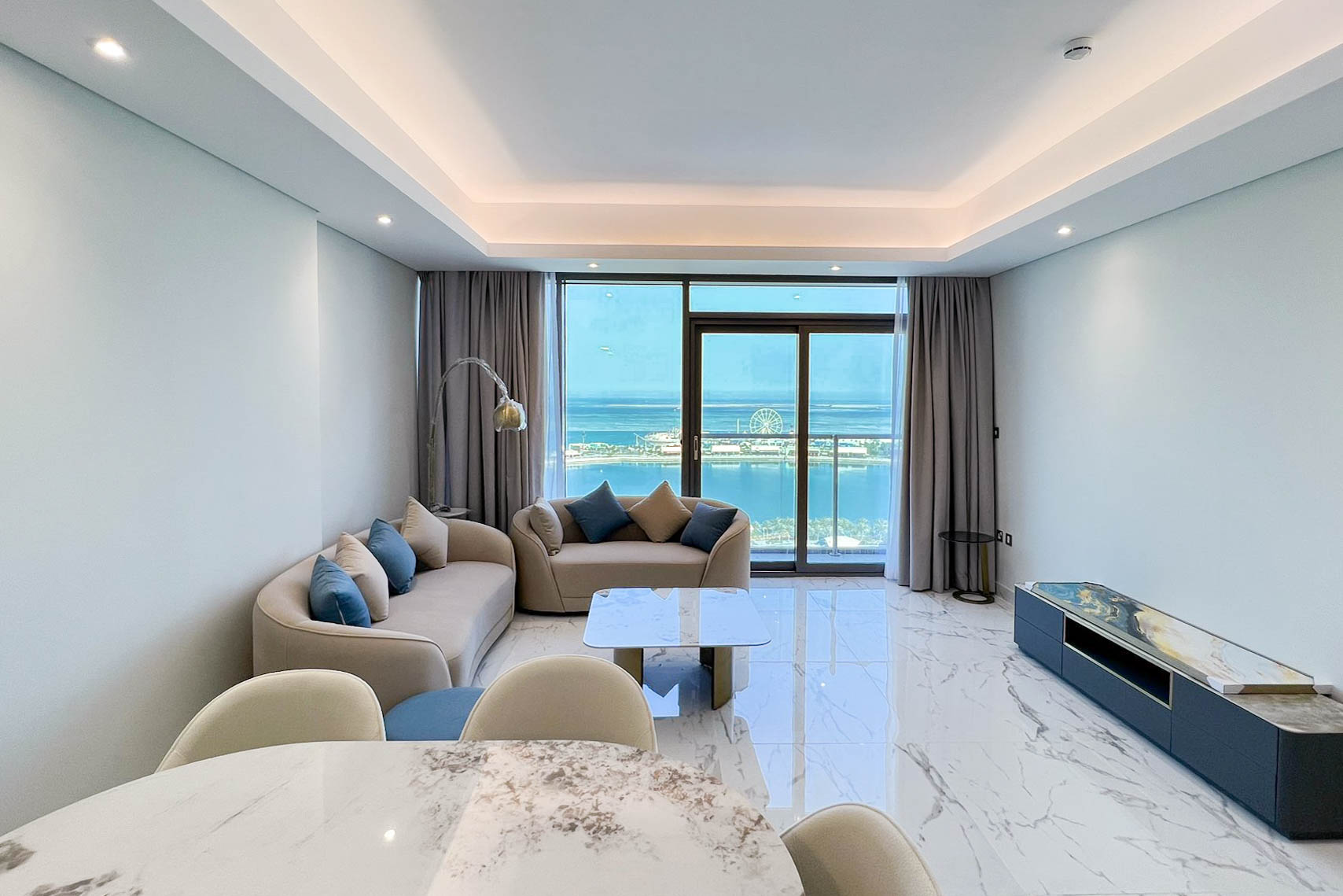 FULLY FURNISHED | 2 BRS | HIGH FLOOR | SEA VIEW